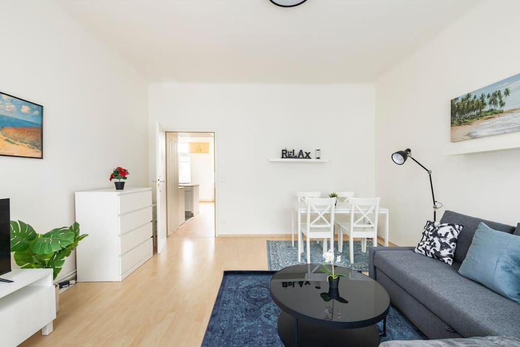 Beautiful 1 Bedroom Apartment Near Schoenbrunn Вена Экстерьер фото