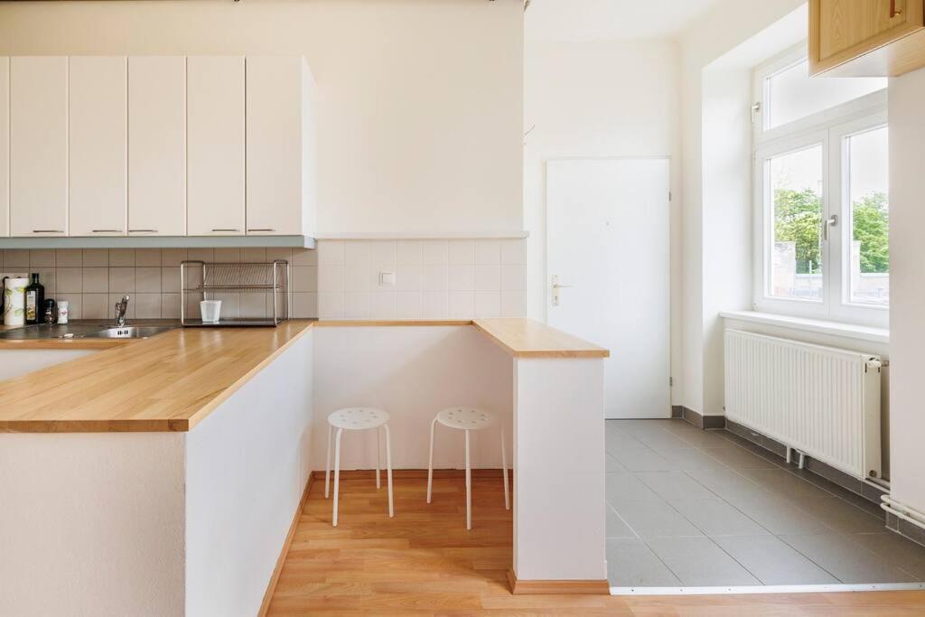 Beautiful 1 Bedroom Apartment Near Schoenbrunn Вена Экстерьер фото